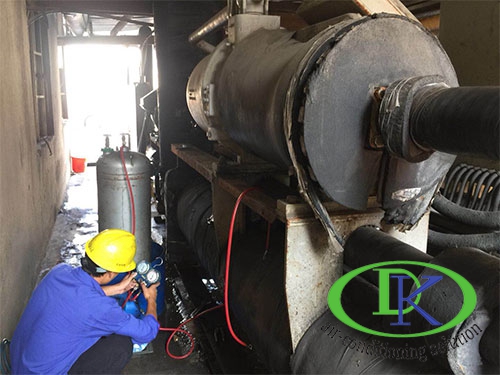 國祥空調滿液機加氟維修